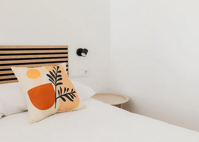 Stylish With Easy Access To Valencias شقة فالنسيا