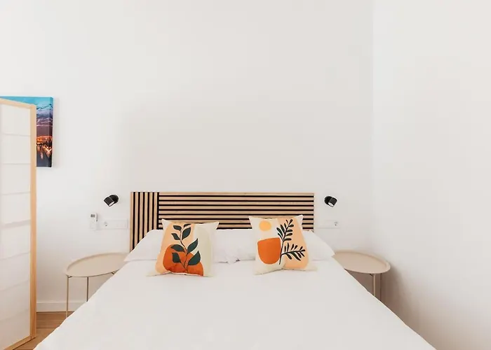 Stylish With Easy Access To Valencias شقة فالنسيا