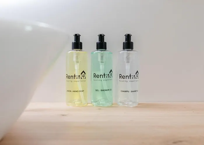 Stylish With Easy Access To Valencias شقة فالنسيا