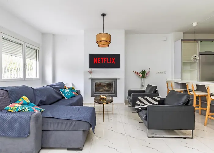 بيت للعطل Casa Familiar 9 Pax, Smart Tv, Centro, Playa, Cafe, Ac *