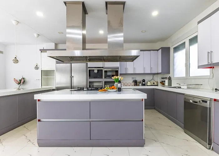 Casa Familiar 9 Pax, Smart Tv, Centro, Playa, Cafe, Ac بيت للعطل فالنسيا