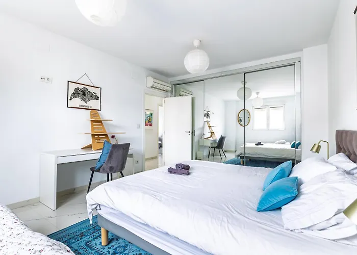 Casa Familiar 9 Pax, Smart Tv, Centro, Playa, Cafe, Ac بيت للعطل