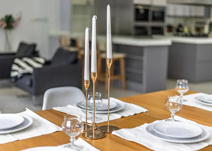 Casa Familiar 9 Pax, Smart Tv, Centro, Playa, Cafe, Ac بيت للعطل *