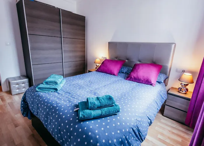 Queen Apt, 2min To Beach, Terrace, 3bd, 6pax * Valenza