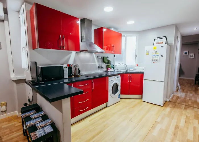 Queen Apt, 2min To Beach, Terrace, 3bd, 6pax * Valenza