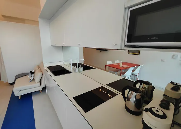 Carisan1 - 6 Min To Beach, Modern, Bright شقة *