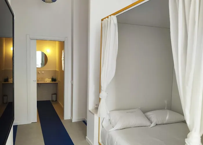 Carisan1 - 6 Min To Beach, Modern, Bright *