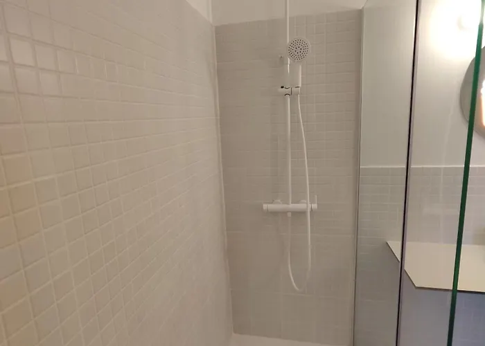 شقة Carisan1 - 6 Min To Beach, Modern, Bright *