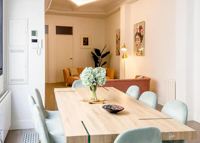 아파트 Hall Market