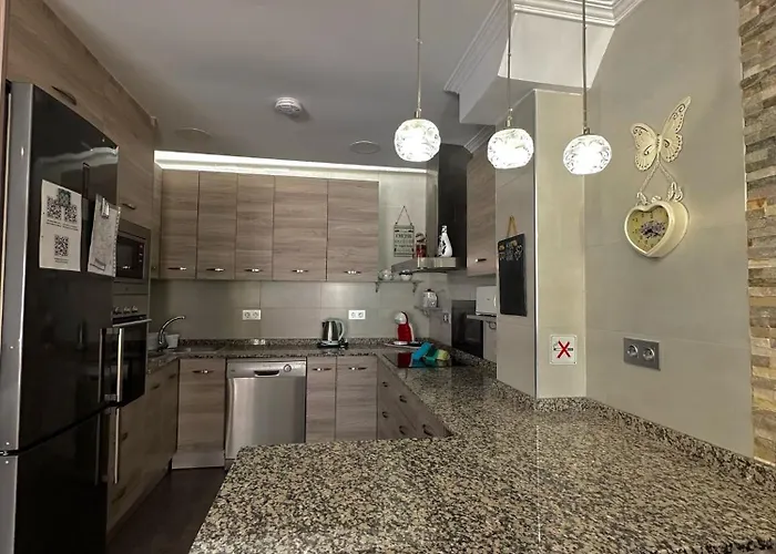 Casa Con Barbacoa En Urbanizacion Privada Villa