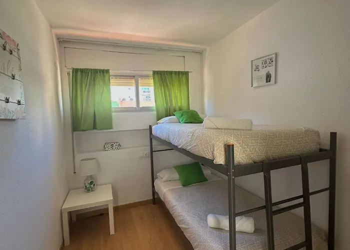 Casa Con Barbacoa En Urbanizacion Privada * Βαλένθια