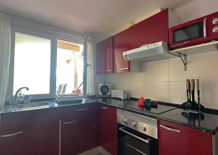 Casa Con Barbacoa En Urbanizacion Privada