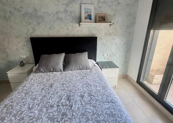 300 M From The ,parking , Breakfast 아파트 발렌시아