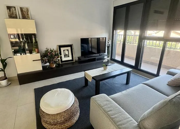 300 M From The ,parking , Breakfast 아파트