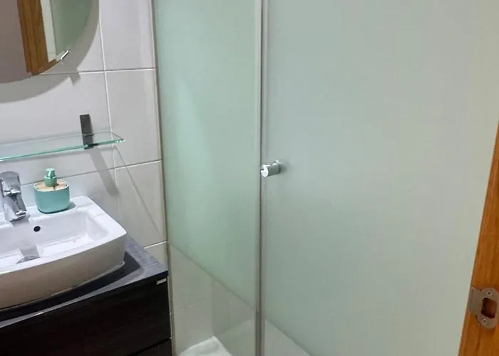 아파트 300 M From The ,parking , Breakfast 발렌시아