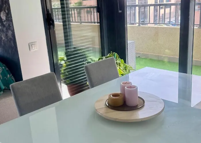 300 M From The ,parking , Breakfast 발렌시아