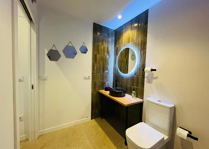 Apartamento Con Entrada Independiente A Pocos Pasos De La Ciudad De Artes Y Ciencias Y El Oceanogràfic A Solo 1 Minuto Caminando Del Jardín Del Turia