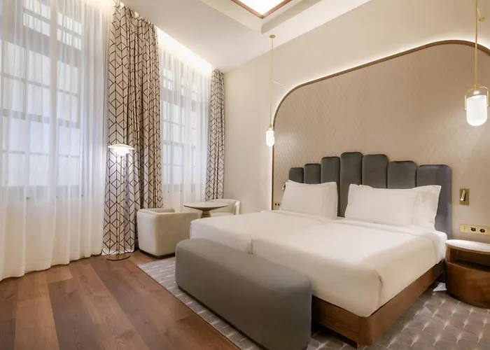 Grand Centenari, Valencia, Autograph Collection Hotel 5*