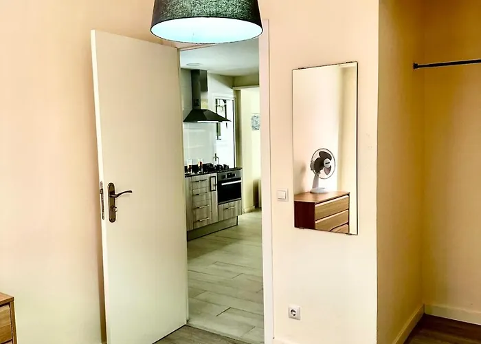 Quarto em Acomodações Particulares A 20 Minutos De La Playa Y 10 Minutos Del Puerto De Valência