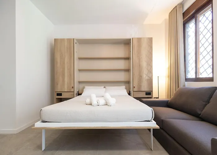 Arm By Concept Flats Βαλένθια