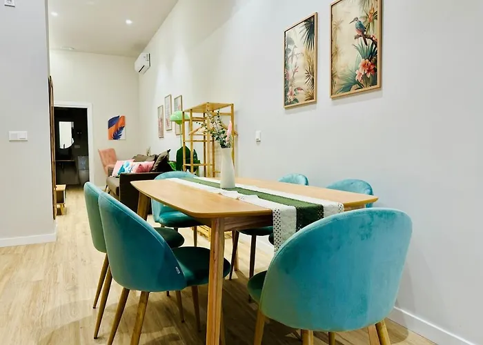 Modern With Style Near Center شقة فالنسيا