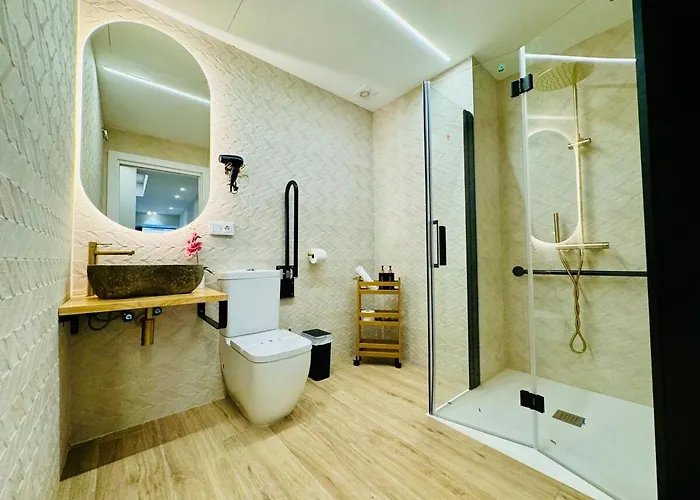 Modern With Style Near Center شقة فالنسيا