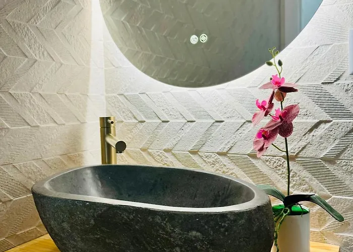 شقة Modern With Style Near Center