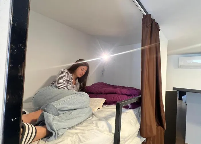 & Arts Vandrerhjem *