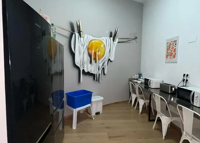 Vandrerhjem & Arts *