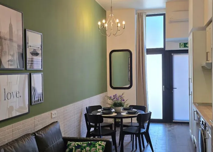 Apartment Arena Legacy Modern Suits Valencia