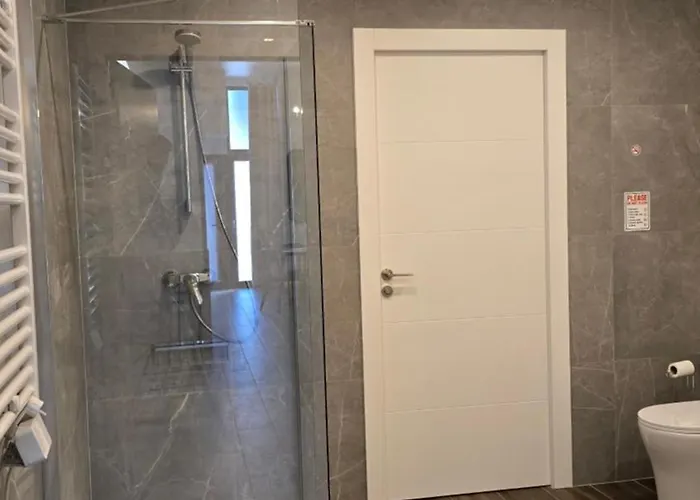 Arena Legacy Modern Suits