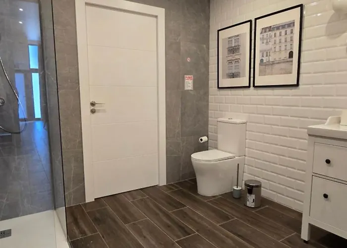 Arena Legacy Modern Suits Apartment *