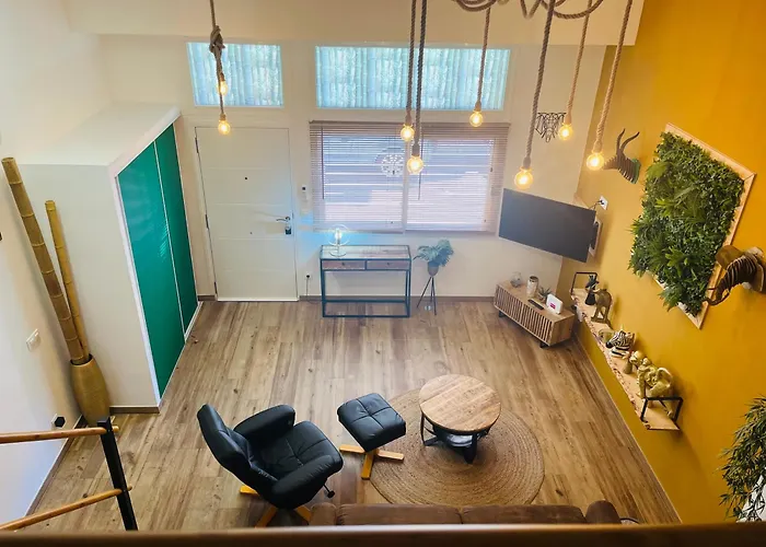 Duplex Tipo Loft De Estilo Selvatico Y Safari, Con Encanto Y A Pasos Del Mar شقة