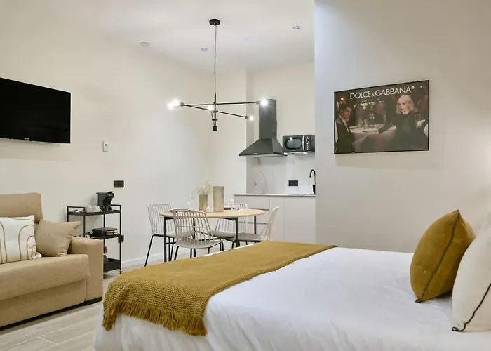 Romantic N5 Oceanografico Virkin * فالنسيا