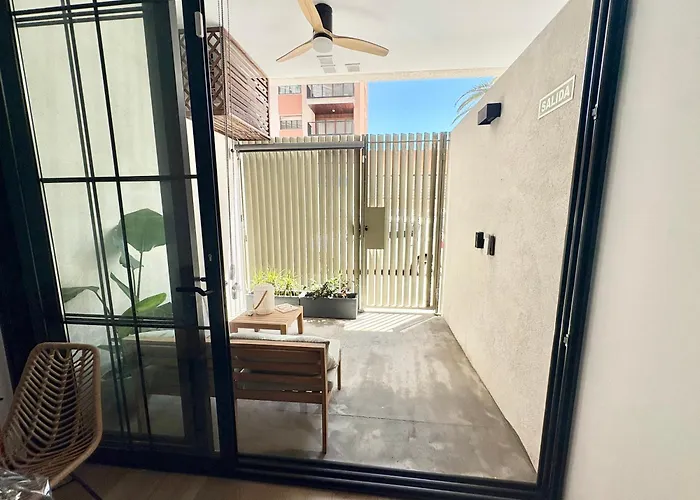 Mestalla Flats & Rut