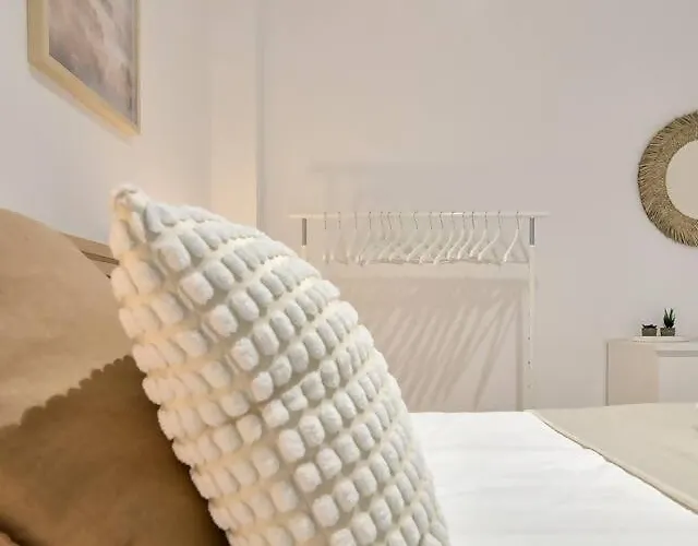 Romantic Roig Arena N3 Virkin شقة *