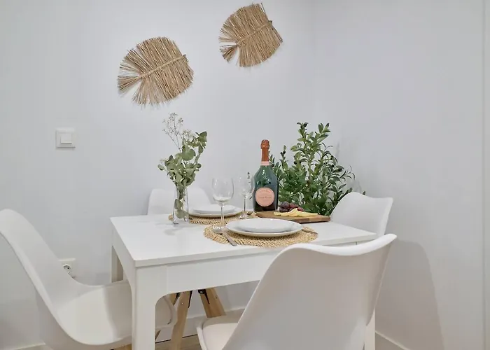 Romantic Roig Arena N3 Virkin شقة