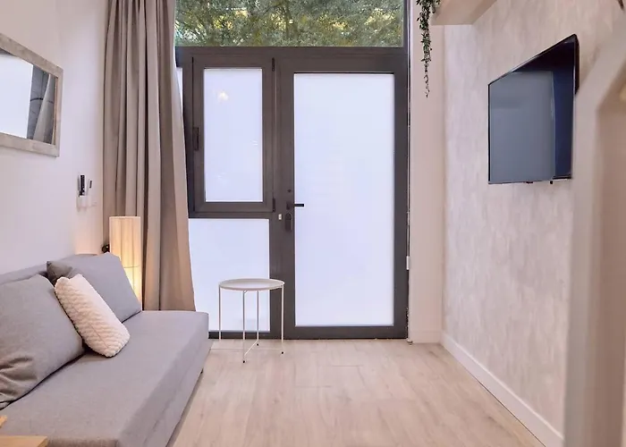 Romantic Roig Arena N9 Virkin فالنسيا