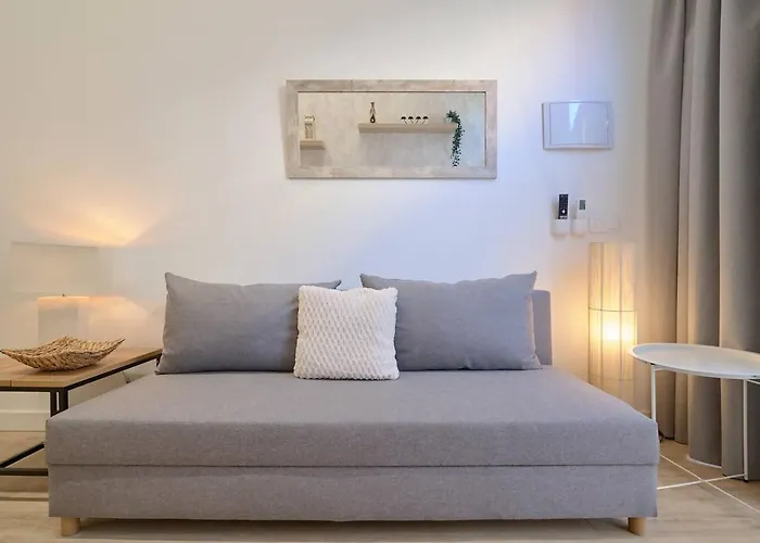 Romantic Roig Arena N9 Virkin * فالنسيا