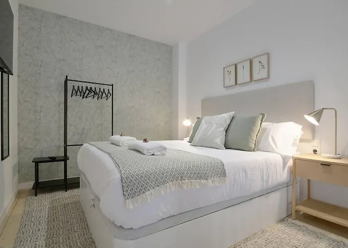 Romantic Roig Arena N2 Virkin