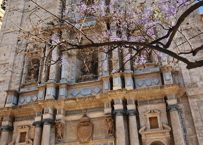 Dramaturgo Faust Hernandez Prime Διαμέρισμα