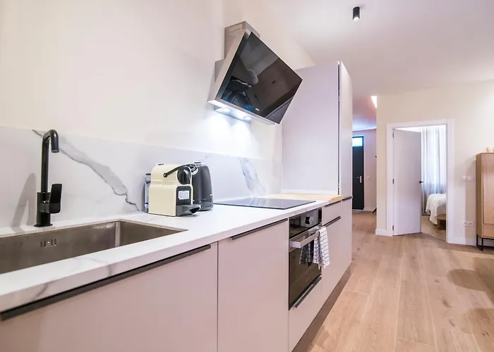 Moderno Con Terraza En El Centro Valensiya