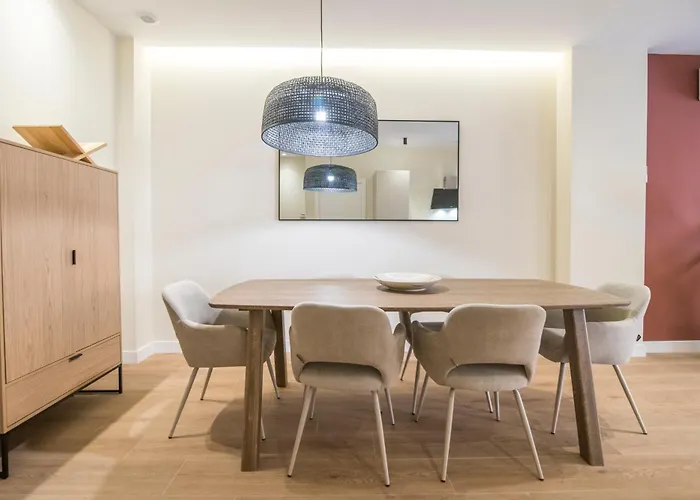 Daire Moderno Con Terraza En El Centro