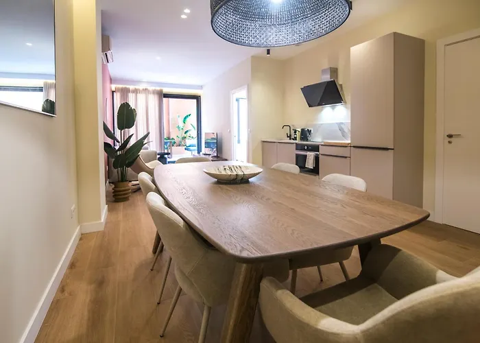 Daire Moderno Con Terraza En El Centro *