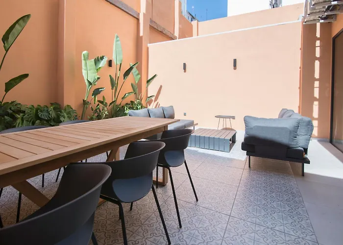 Moderno Con Terraza En El Centro