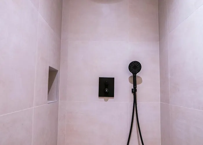 Moderno Con Terraza En El Centro * Valensiya