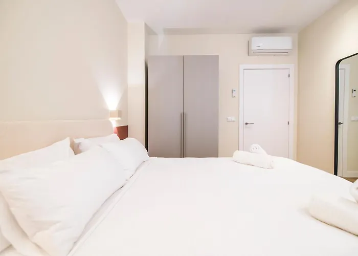 Moderno Con Terraza En El Centro Daire Valensiya