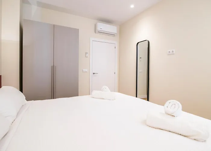 Daire Moderno Con Terraza En El Centro *