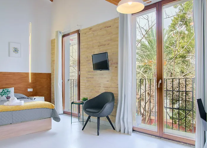 Loft Elegante Con Techos Altos En Plaza Del Carmen * Valencia