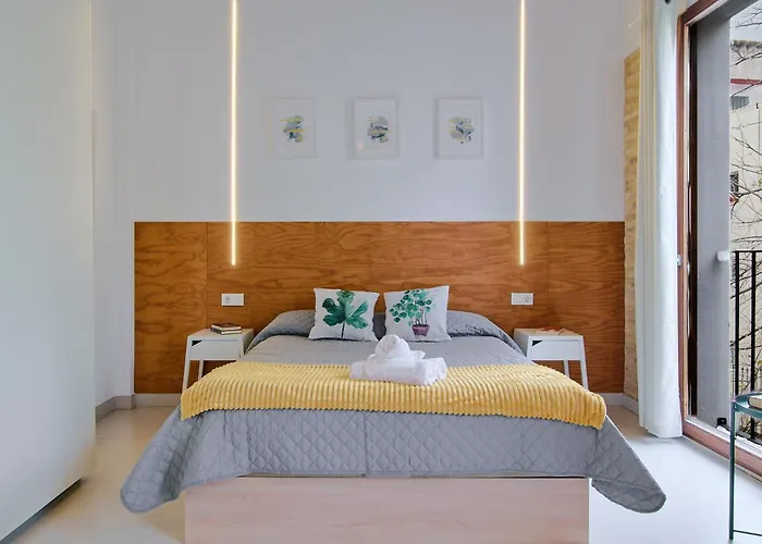 Loft Elegante Con Techos Altos En Plaza Del Carmen * Valencia